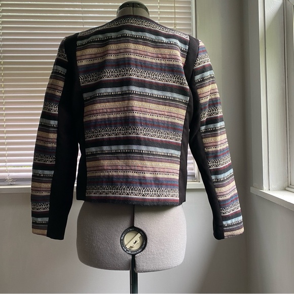 H&M Women's Tribal Pattern Striped Zip Up Blazer Size 8 (Runs small) - Picture 5 of 11